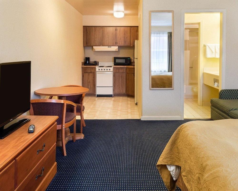 Quality Inn Little Creek Вирджиния-Бич Экстерьер фото