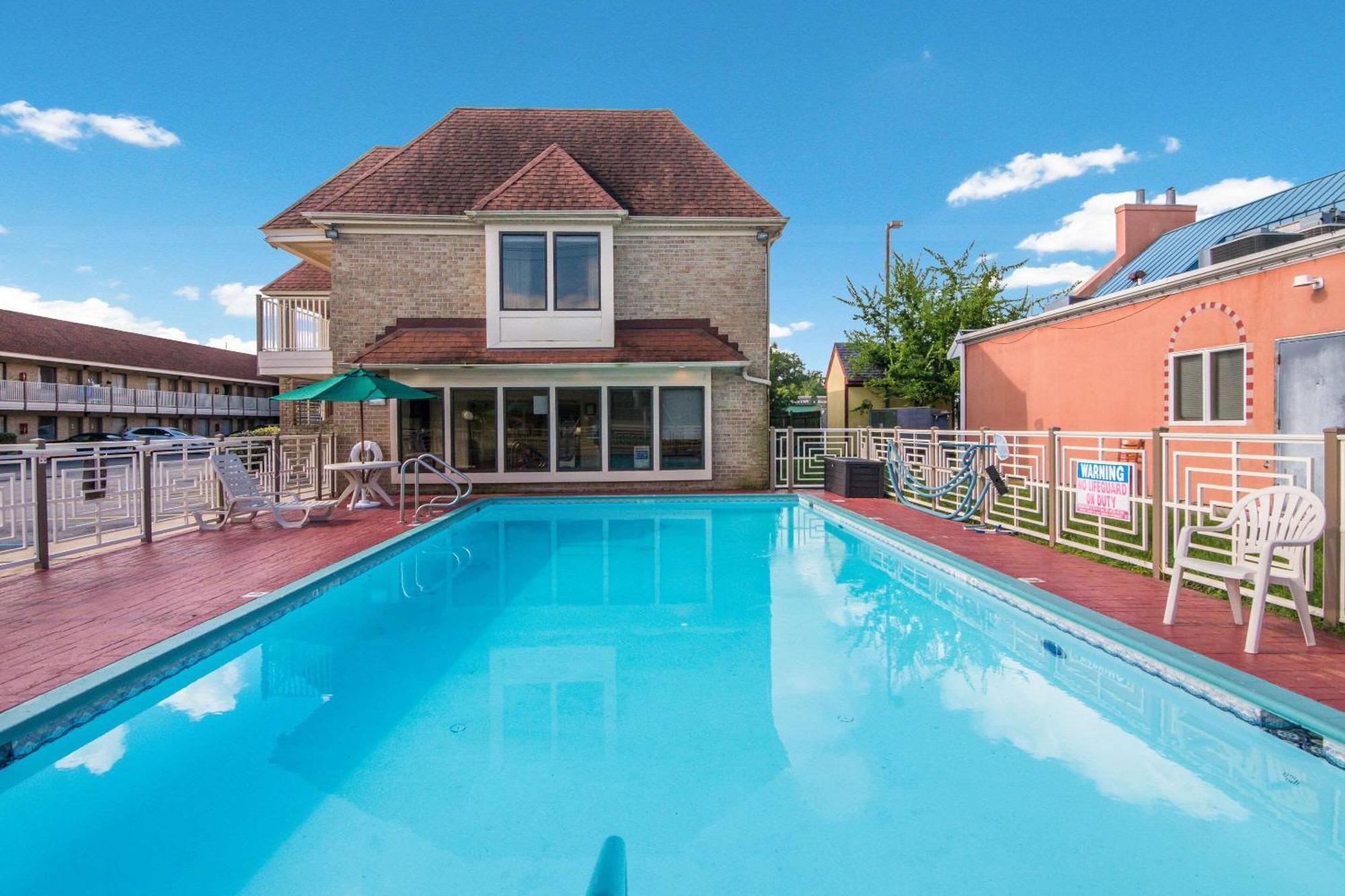 Quality Inn Little Creek Вирджиния-Бич Экстерьер фото