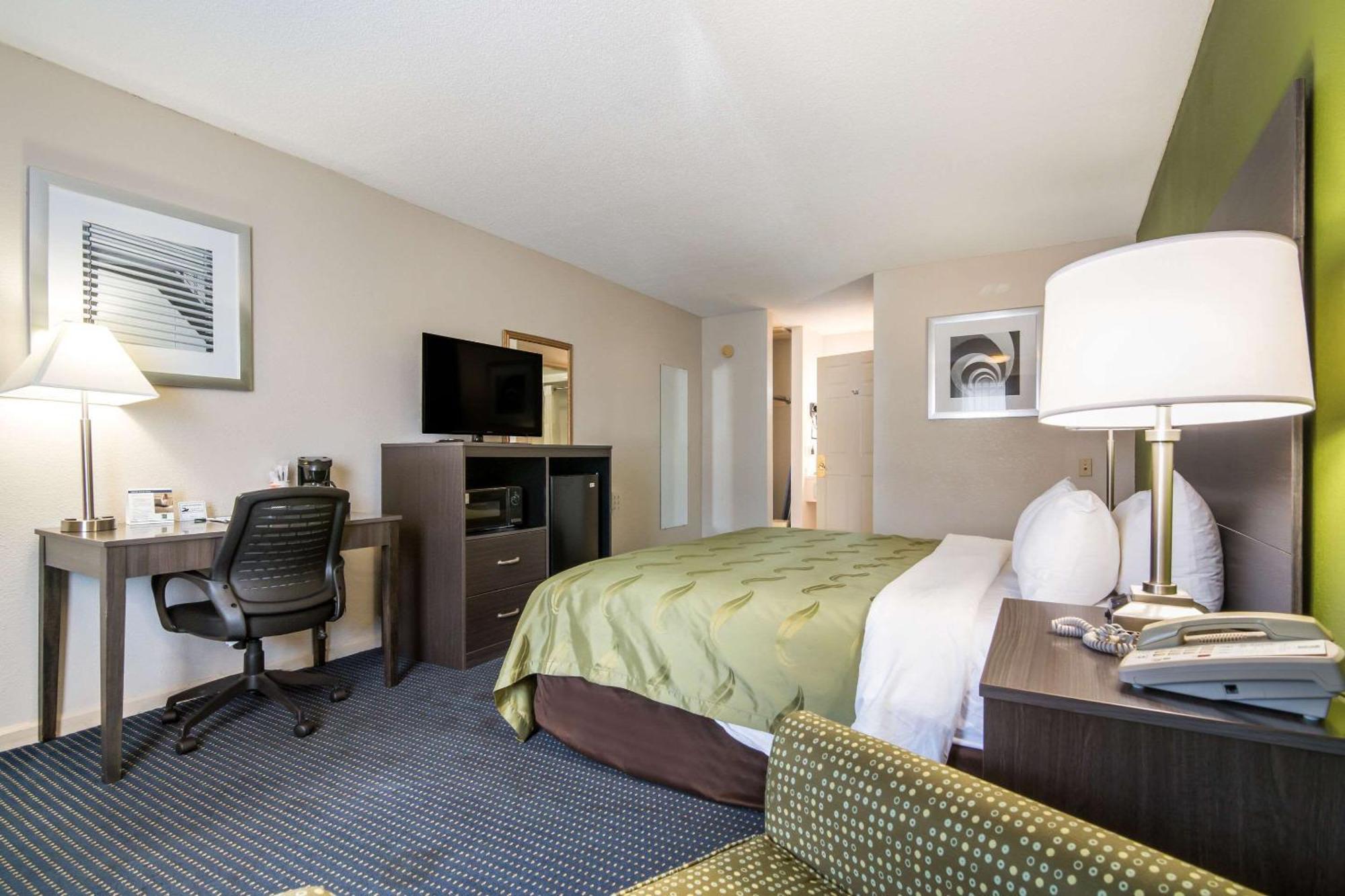 Quality Inn Little Creek Вирджиния-Бич Экстерьер фото