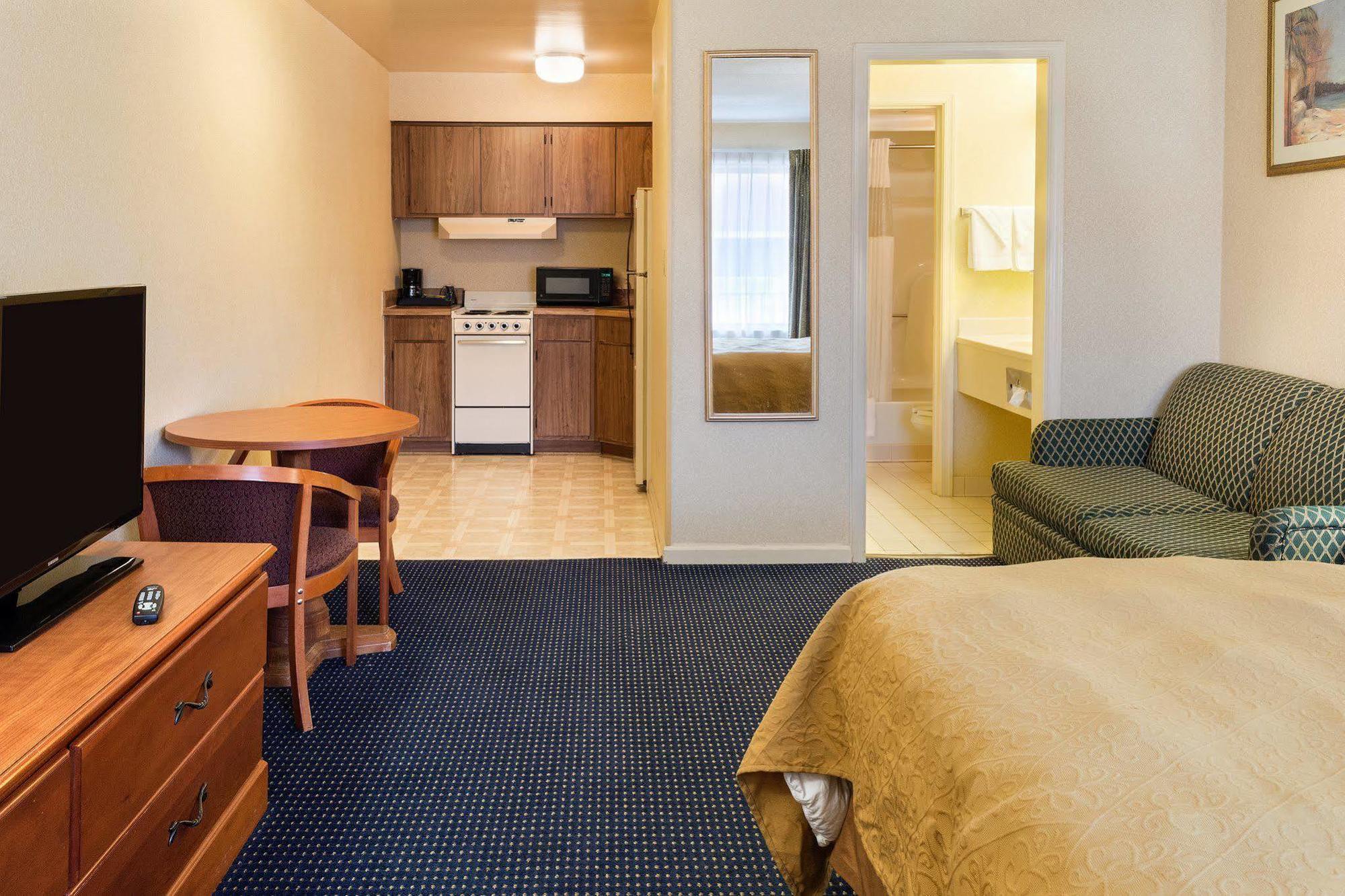 Quality Inn Little Creek Вирджиния-Бич Экстерьер фото